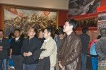北京市社会科学院中心组（扩大）学习 参观纪念红军长征胜利80周年展览 - 社会科学院