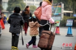 中国超3500万儿童在“流动” 随迁子女教育如何破题？ - News.Cntv.Cn
