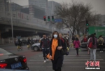 雾霾重来！北京一日内升级发布空气重污染橙色预警 - News.Cntv.Cn