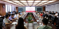 中国人民大学召开毕业生代表座谈会 - 人民大学