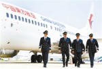 数量已超千人 中国航空公司靠啥吸引老外飞行员？ - News.Cntv.Cn