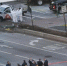 工作人员在纽约曼哈顿西侧快速路勘验肇事车辆。<a target='_blank' href='http://www.chinanews.com/'width= - News.Cntv.Cn