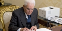 意大利总统马塔雷拉签署法令 解散议会 - News.Cntv.Cn
