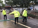 北京交管部门应对今夜降雨：积水27厘米封路管制 - 公安局公安交通管理局