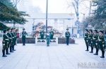 中国人民大学举行学雷锋纪念日升旗仪式 - 人民大学